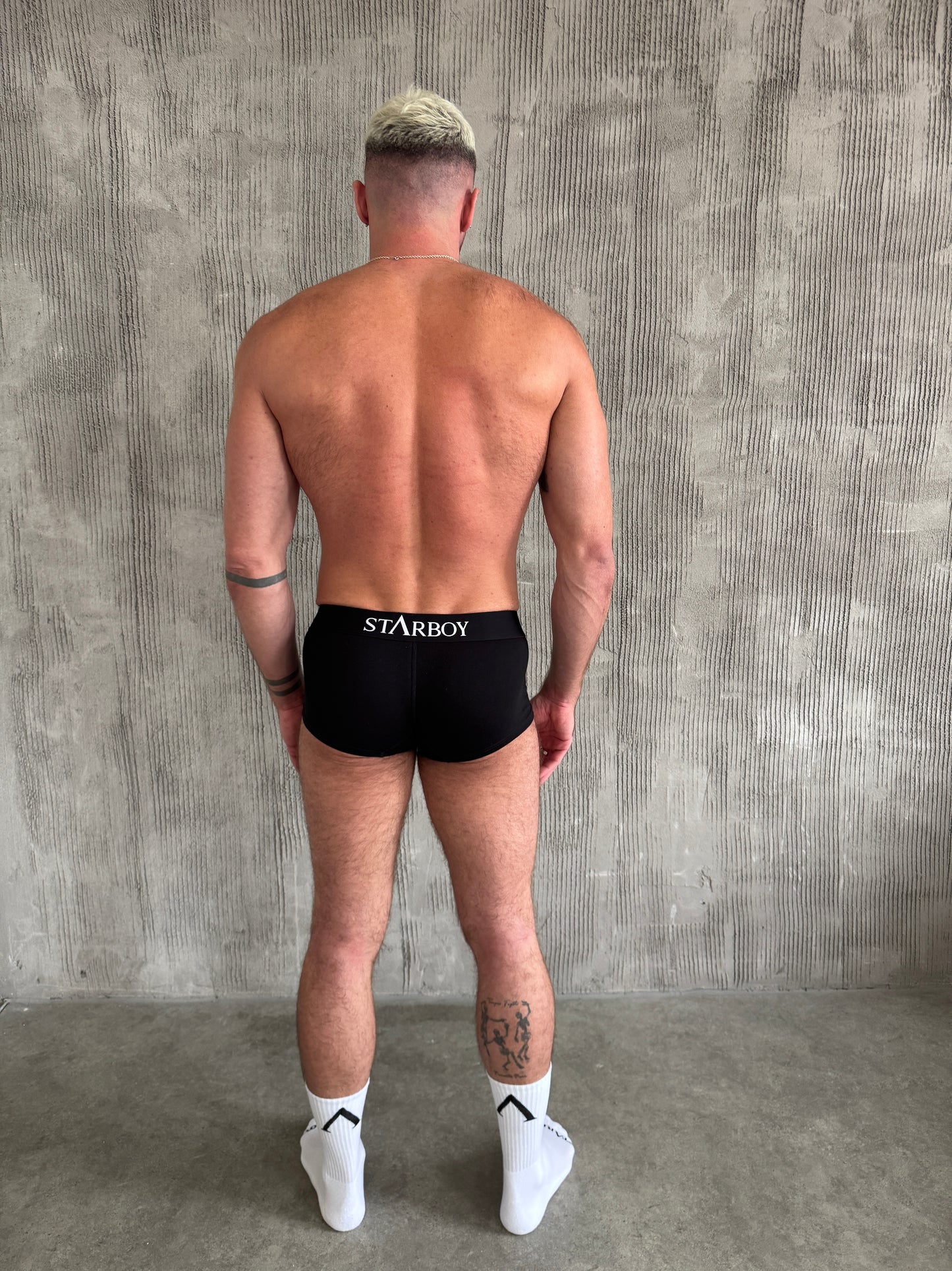 Black VEGA Trunk